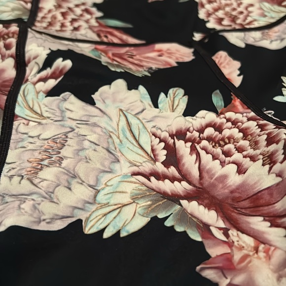 Athleta leggings with no side pockets - Picture 4 of 5